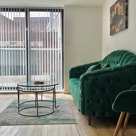 2 Bedroom Modern City Centre Apartment - With Balcony Birmingham Exterior photo