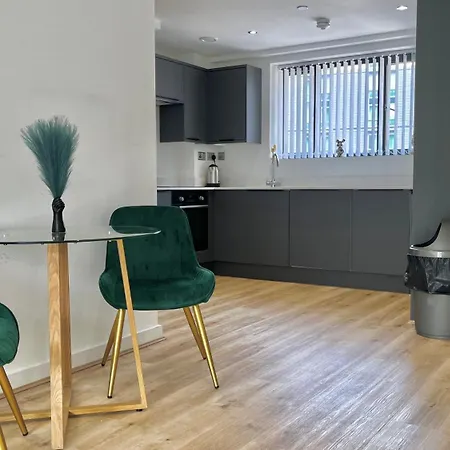 2 Bedroom Modern City Centre Apartment - With Balcony Birmingham Exterior photo